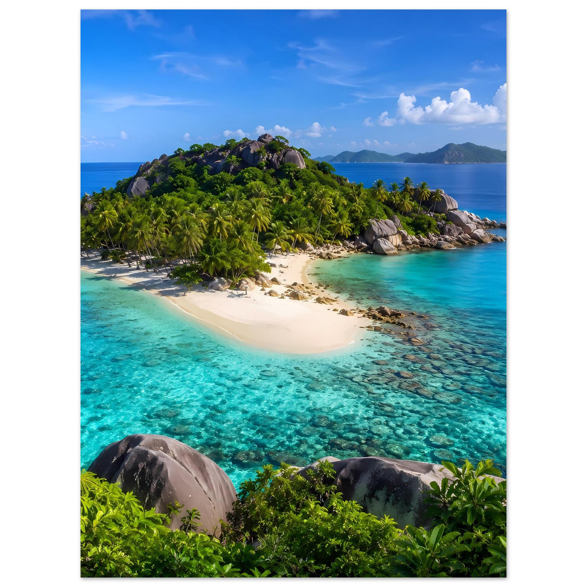 Tropeninsel-Strand Poster im Hochformat mit türkisfarbenem Meer und Sandbucht