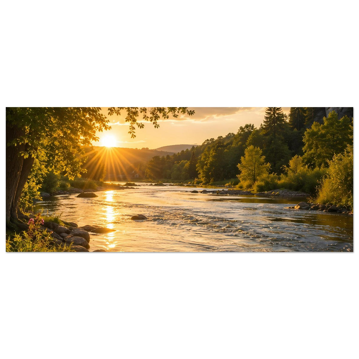 Horizontales Flusslandschaft-Poster mit Sonnenuntergang, spiegelndem Wasser und Uferbüschen