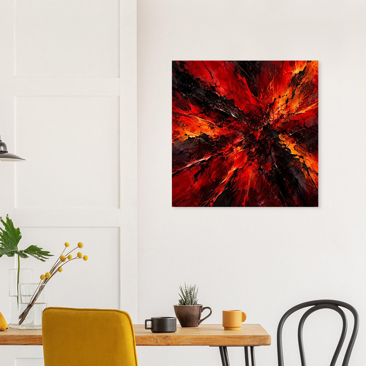 Quadratisches Wandbild mit sternförmigem Rot-Orange-Feuermotiv und schwarzen Akzenten