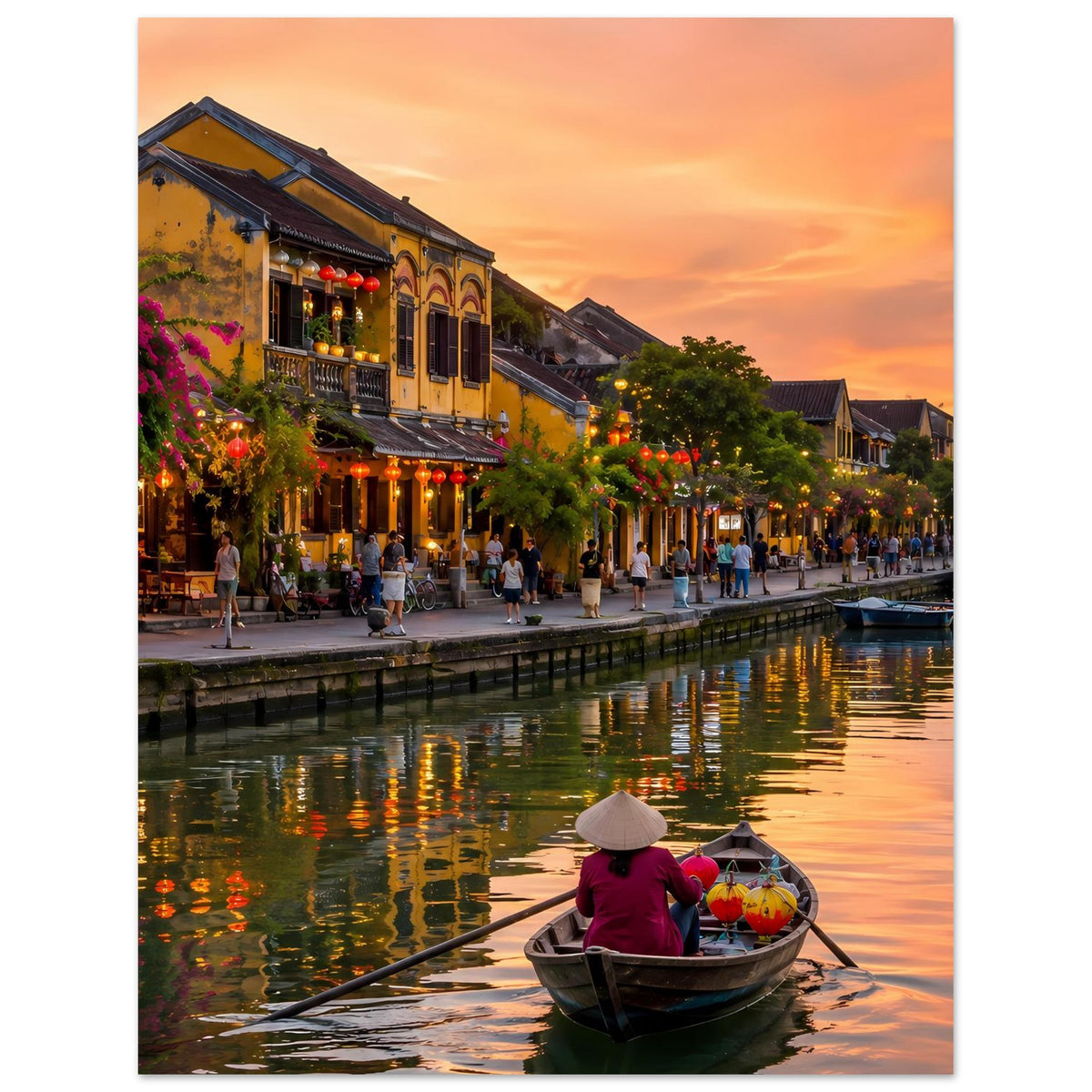Wandposter: Flusslandschaft mit Häusern, Laternenketten und Boot mit Personen im Vordergrund