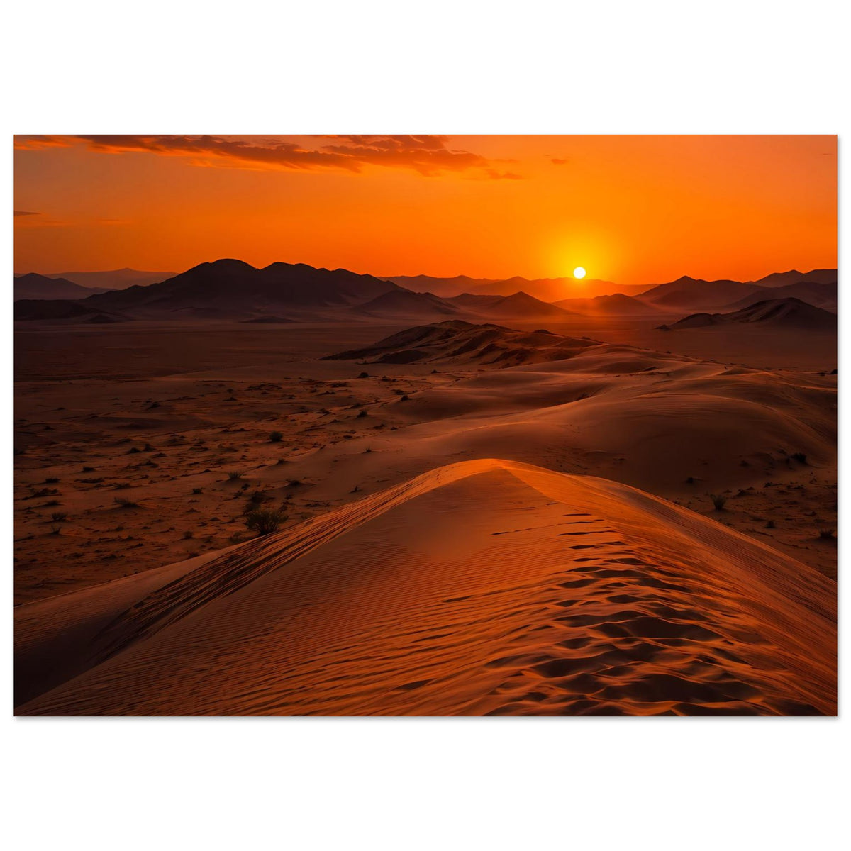 Poster im Querformat: Dünenweg mit Sandeffekten und gelber Sonne im Sonnenuntergang.