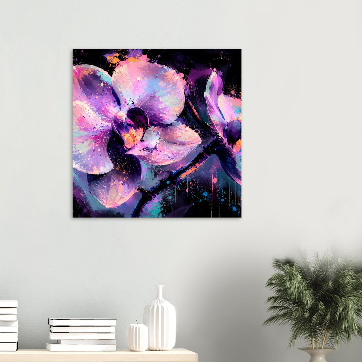 Quadratisches Neon-Orchideenposter im Rahmen, violette und pinke Blütenoptik.