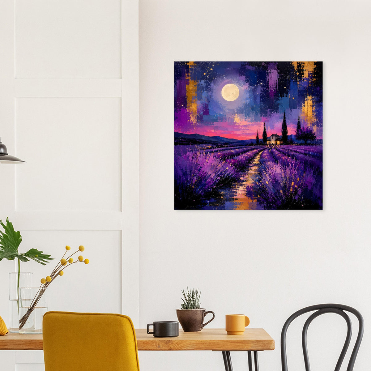Quadratisches Poster mit lila Lavendelfeld, Mond und Weg im Nachtlicht