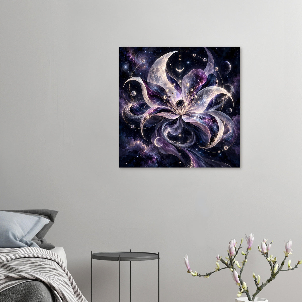 Kosmische Blüte mit Monden, Planeten und Sternen in violett-blauem Weltraum – Motivansicht 49