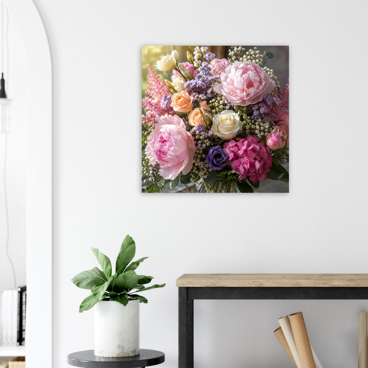 Quadratisches Poster mit Pastellblumen: Pfingstrosen, Hortensien, Rosen und grüne Blätter