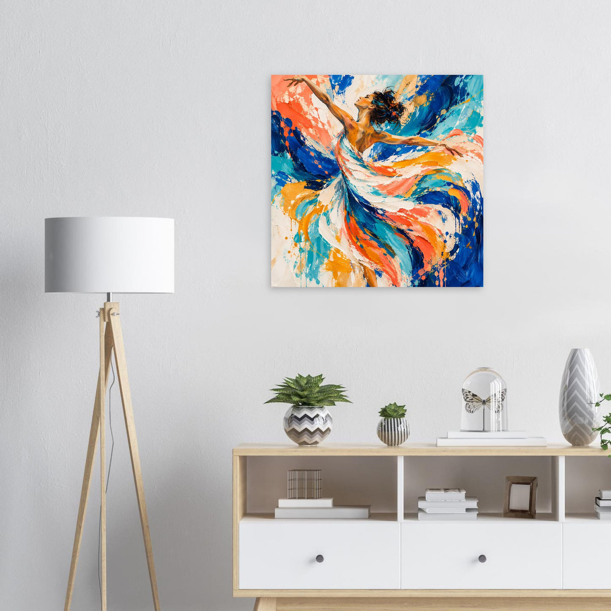 Quadratisches Kunstposter mit abstrakter Tänzerfigur in Blau, Orange und Weiß, mit Rahmen