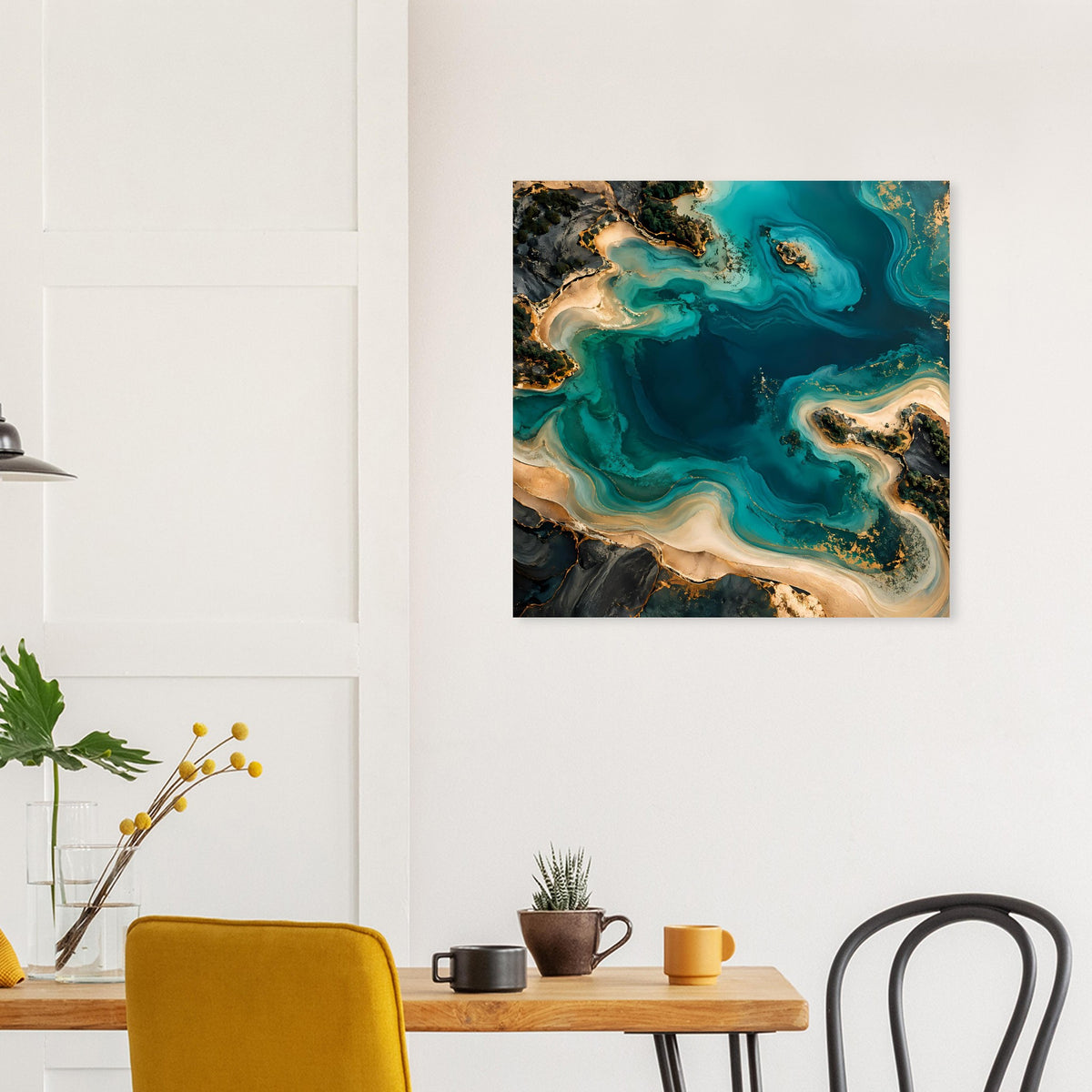 Gerahmtes quadratisches Kunstposter mit abstraktem Meerfluss in Blau, Türkis und Gold