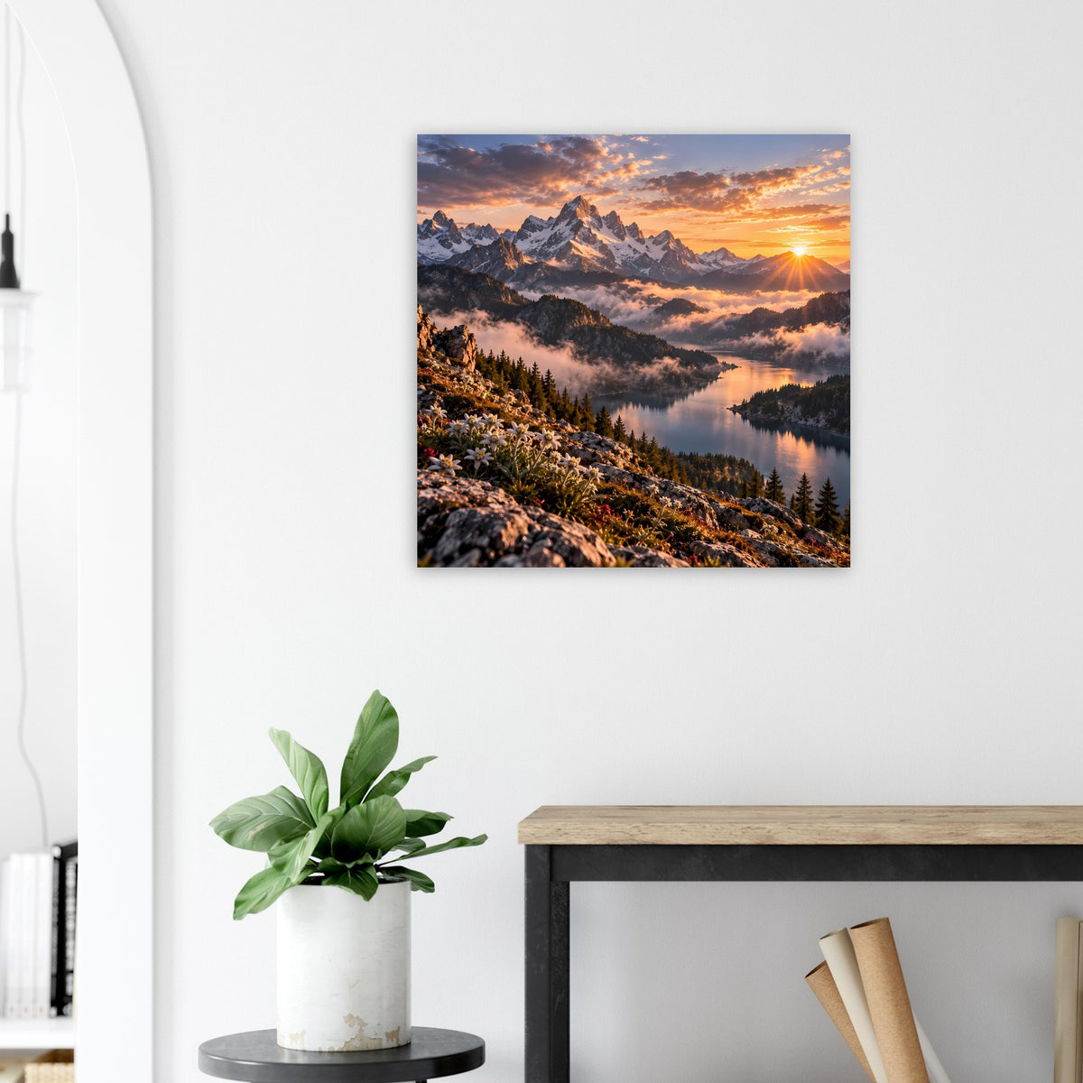 Quadratisches Landschafts-Poster mit Bergen, See und untergehender Sonne