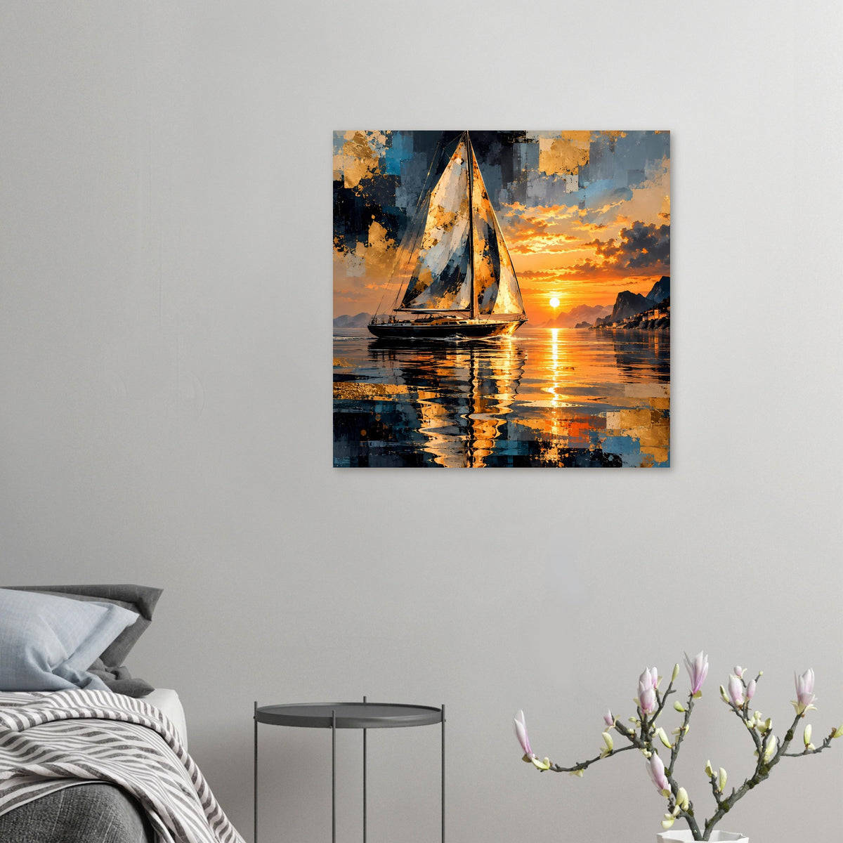 Kleines Poster an der Wand: Segelboot beim Sonnenuntergang mit goldener Wasserreflexion.