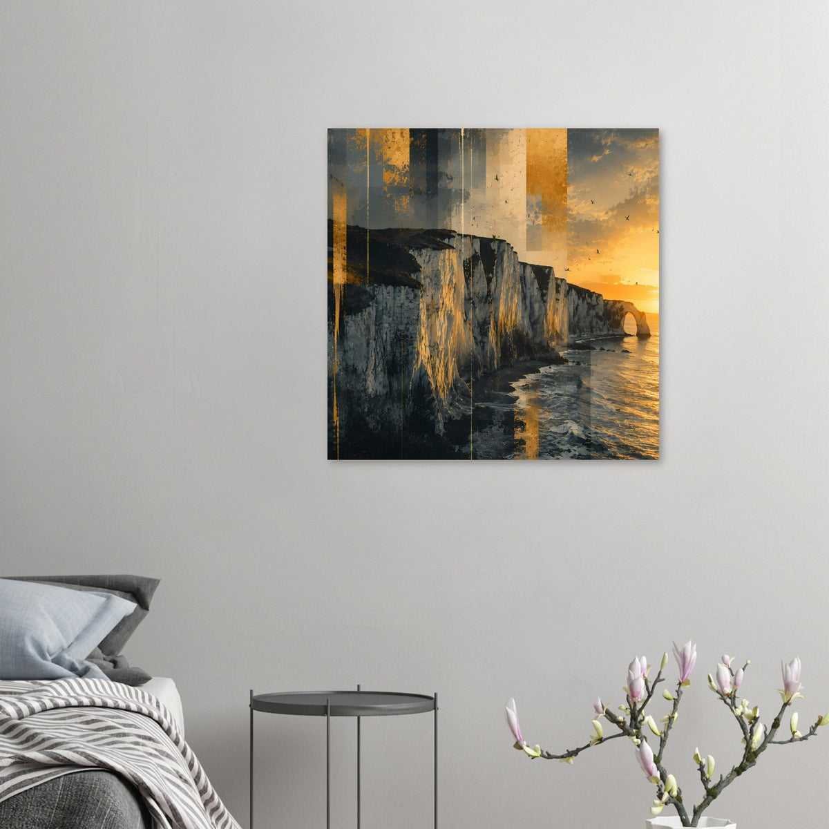 Kleines Wandposter mit Steilküste, Meerblick und Sonnenuntergang in Gold- und Orangetönen