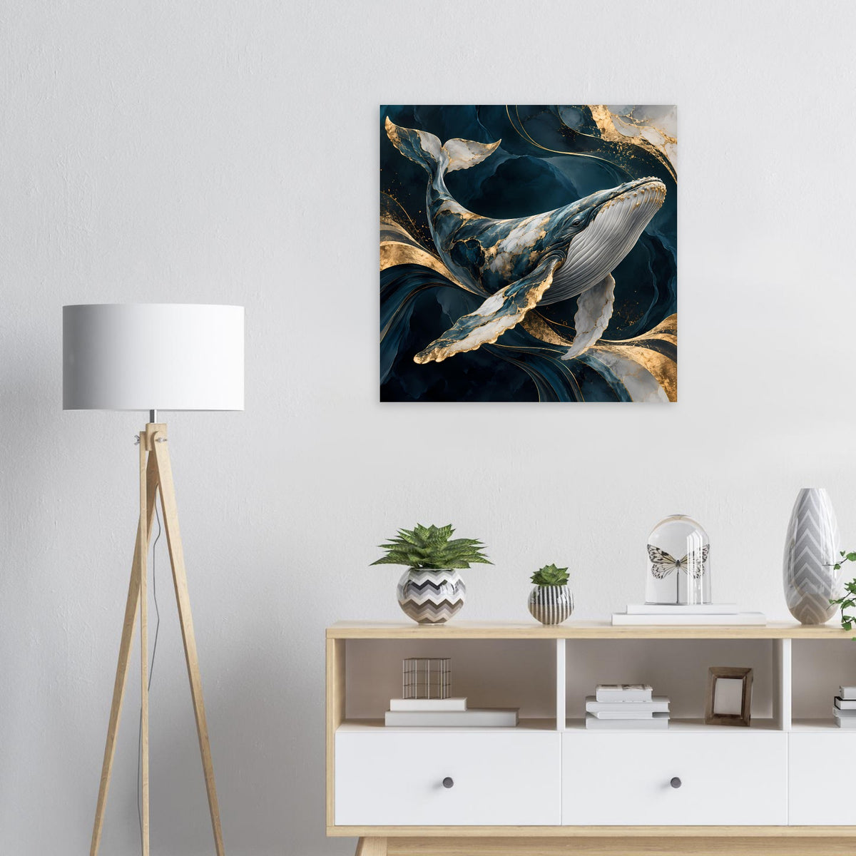 Quadratisches Poster mit Walmotiv, blauem Hintergrund und goldenen Akzenten