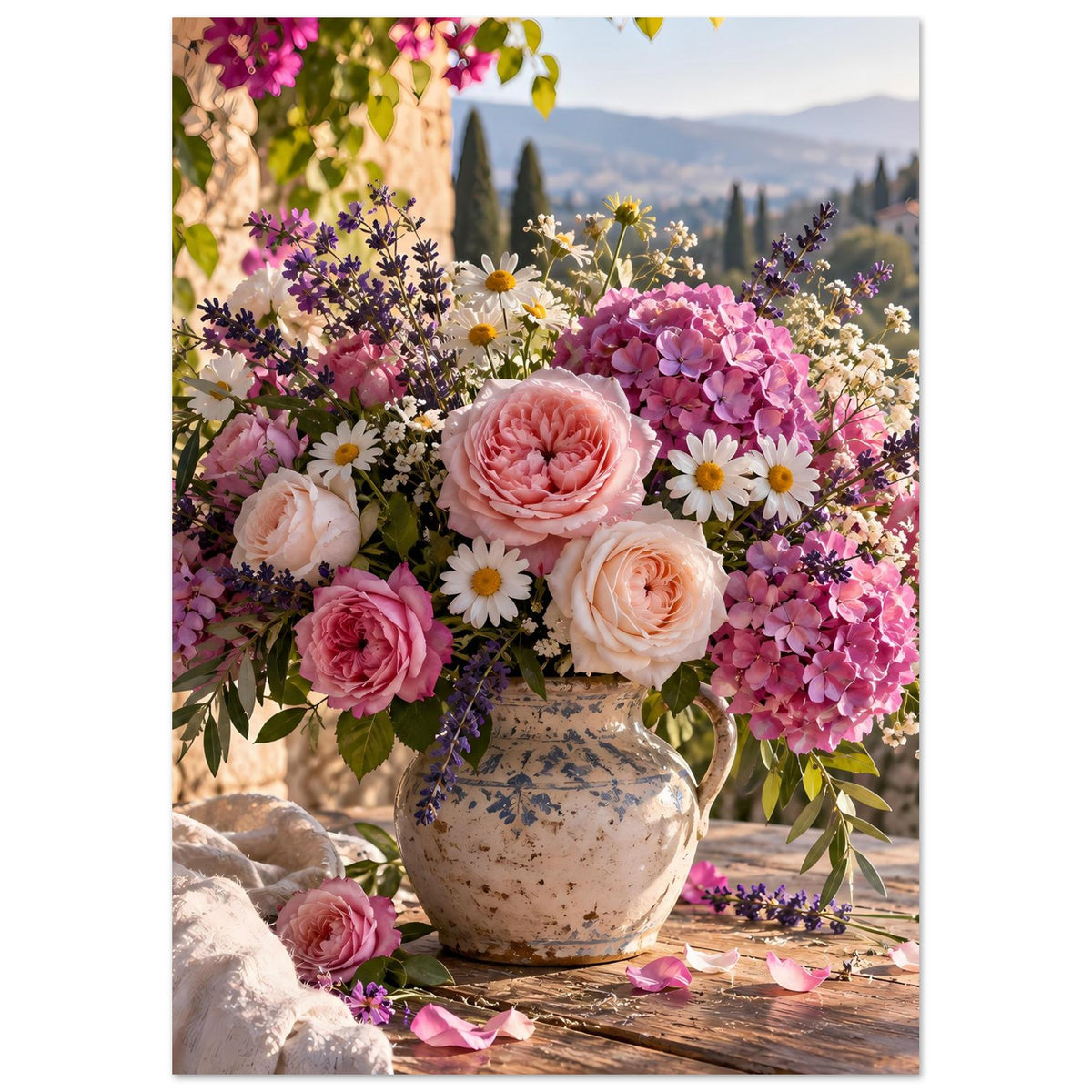 Blumenposter im Hochformat: rosa Blütenstrauß in beiger Keramikvase auf Holztisch