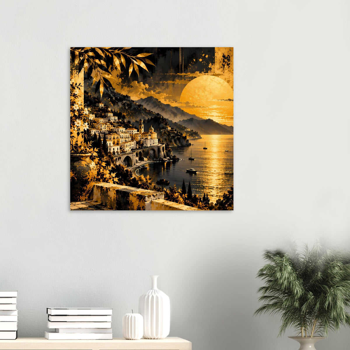 Quadratisches Poster mit Küstendorf, goldenem Sonnenuntergang über dem Meer und Palmenblättern