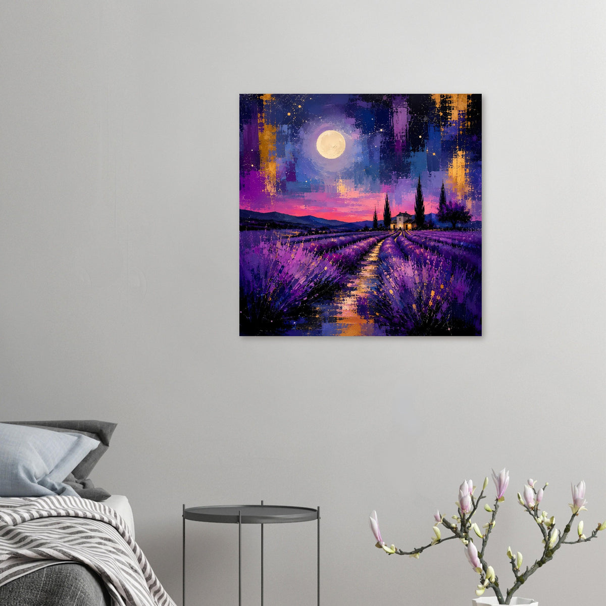 Wandposter mit Lavendel-Landschaft, Weg im Zentrum und goldenem Mond am Abendhimmel