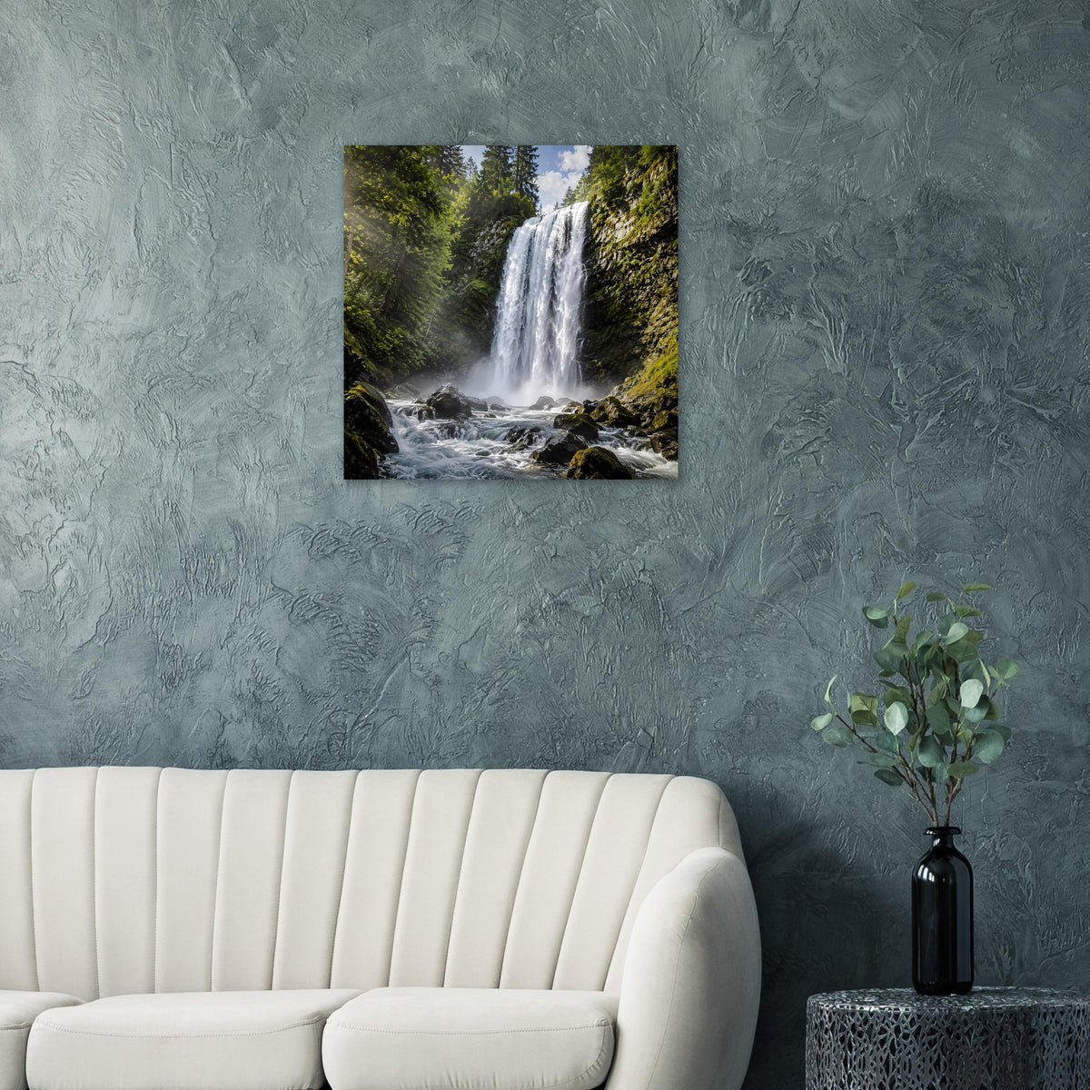 Quadratisches Wasserfall-Poster mit schwarzem Rahmen