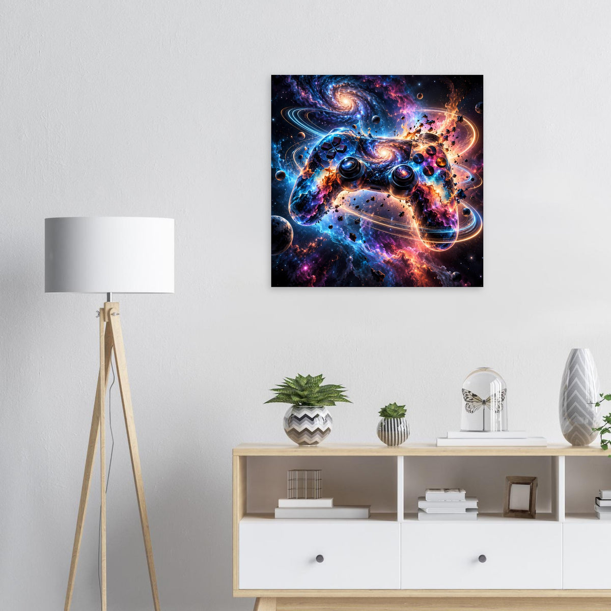 Quadratisches Poster mit Galaxie-Illustration eines Gaming-Controllers in Blau, Orange und Lila