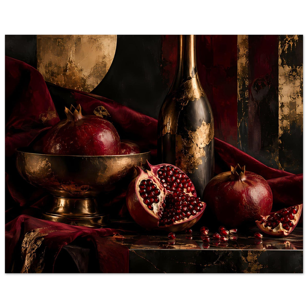 Stillleben-Poster, breite Ansicht: Granatäpfel, goldene Schale, Flasche und rote Tücher