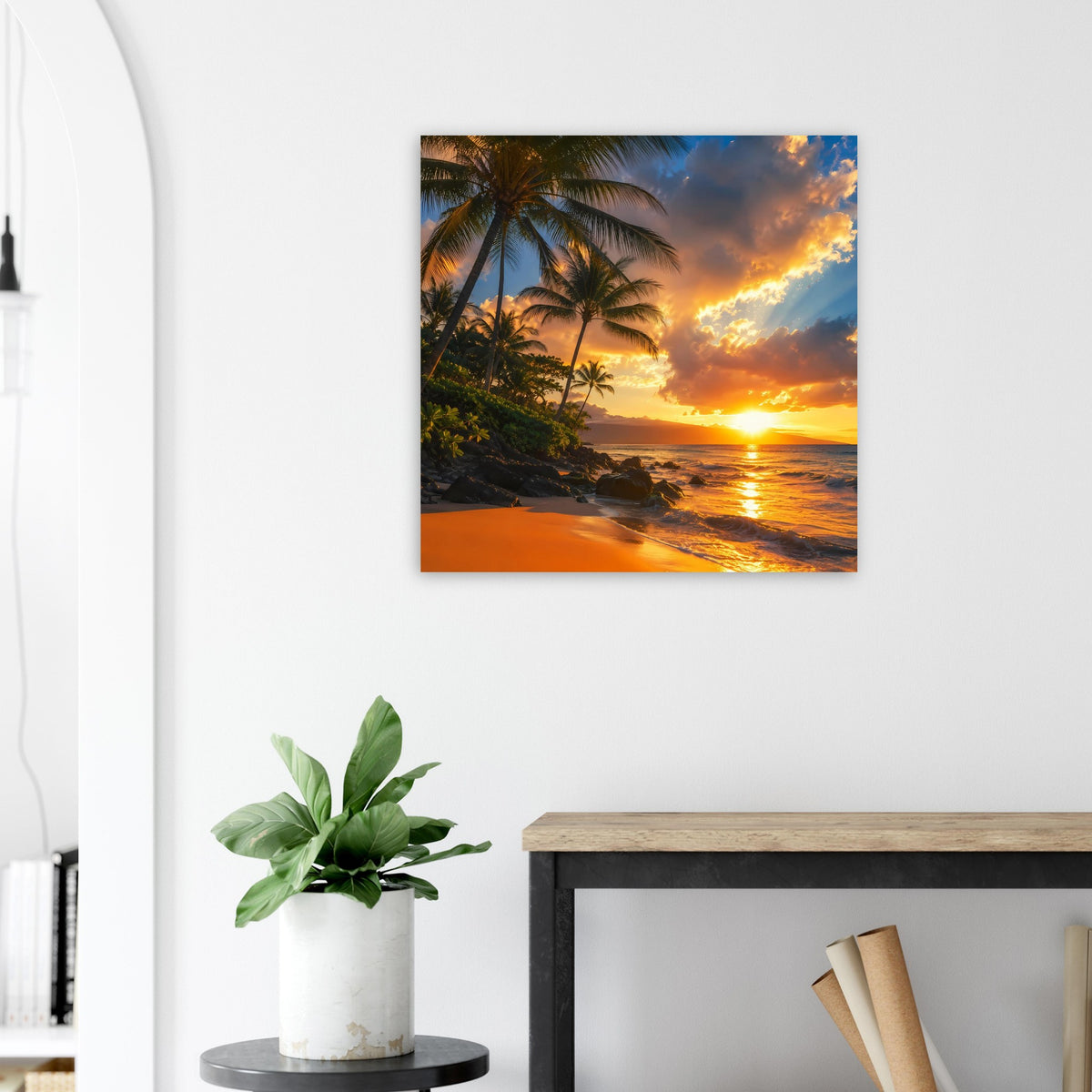 Quadratisches Poster mit Tropenstrand: Palmen, Meer und Sonnenuntergang am Horizont