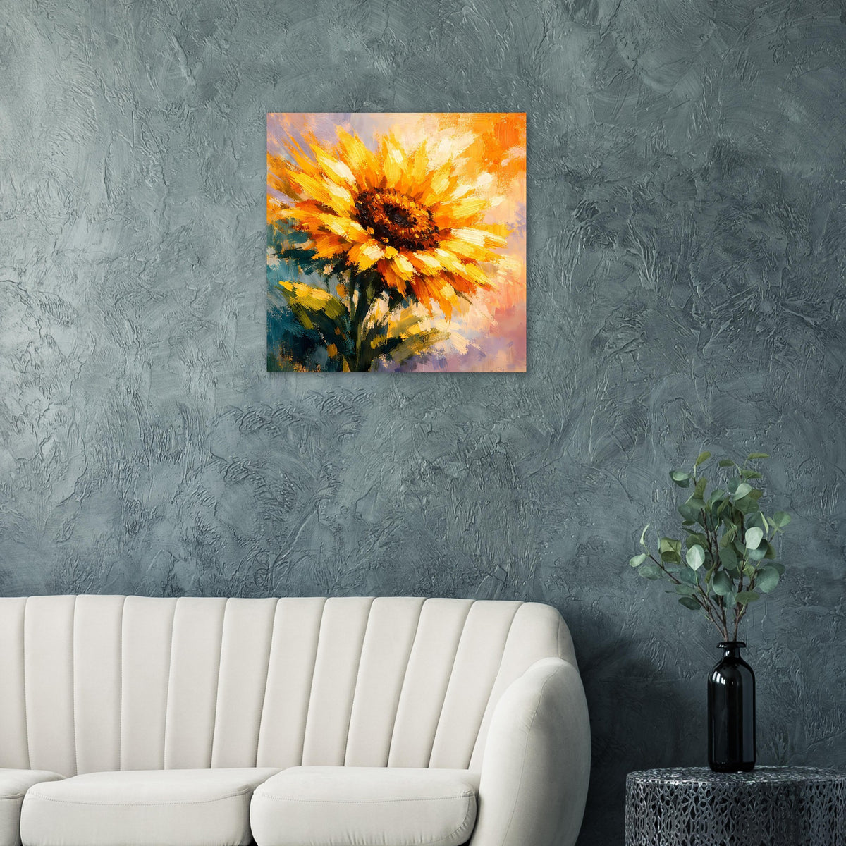 Poster mit Sonnenblume im abstrakten Aquarell-Look, warmes Gelb und Orange auf dunkelblauem Hintergrund.