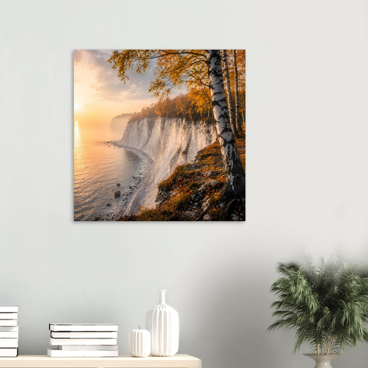 Quadratisches Poster: Küstenklippe im Sonnenuntergang mit Birken im Herbst