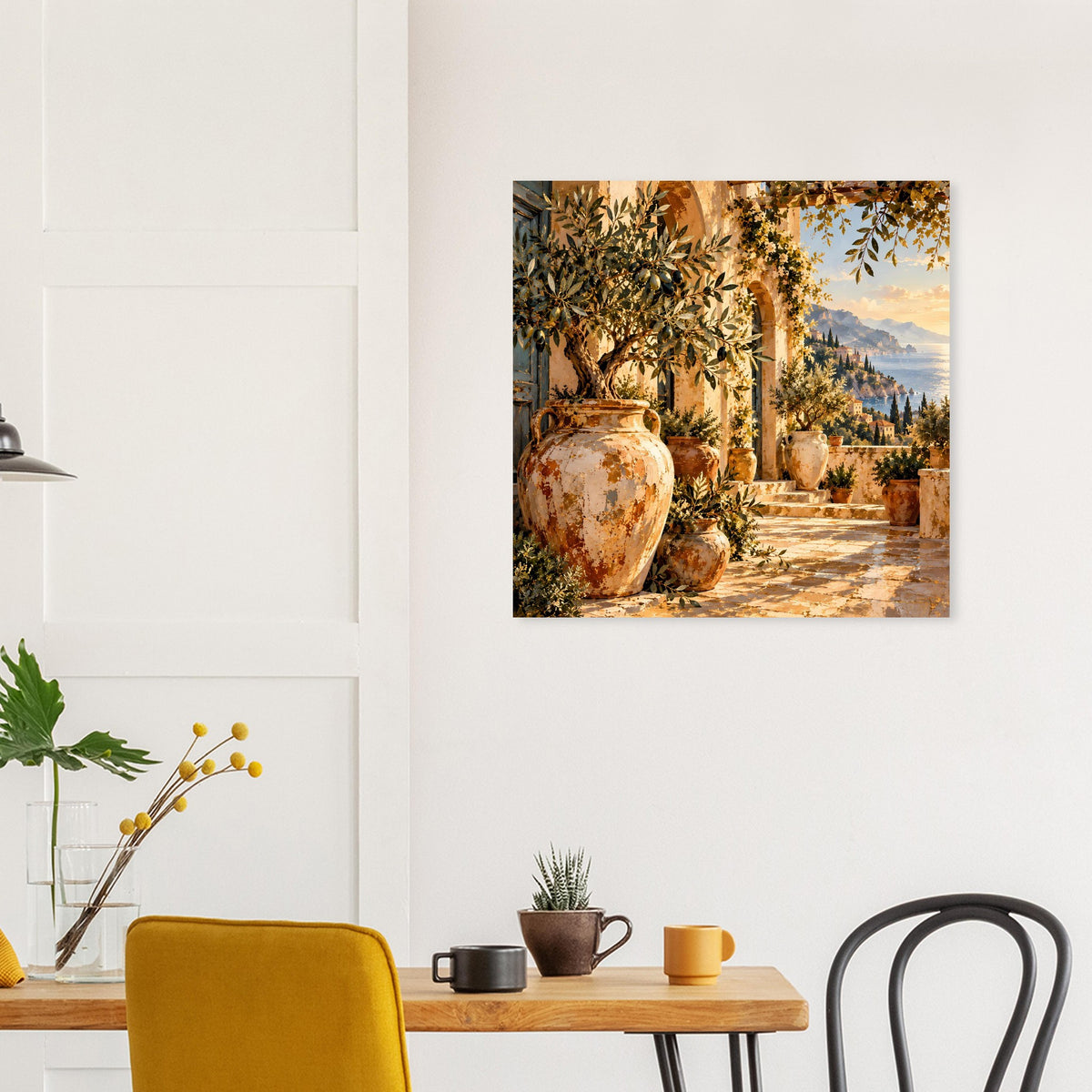 Mediterranes Wandposter: Terrakotta-Krug, Pflanzen entlang des Pfads und mediterrane Aussicht.