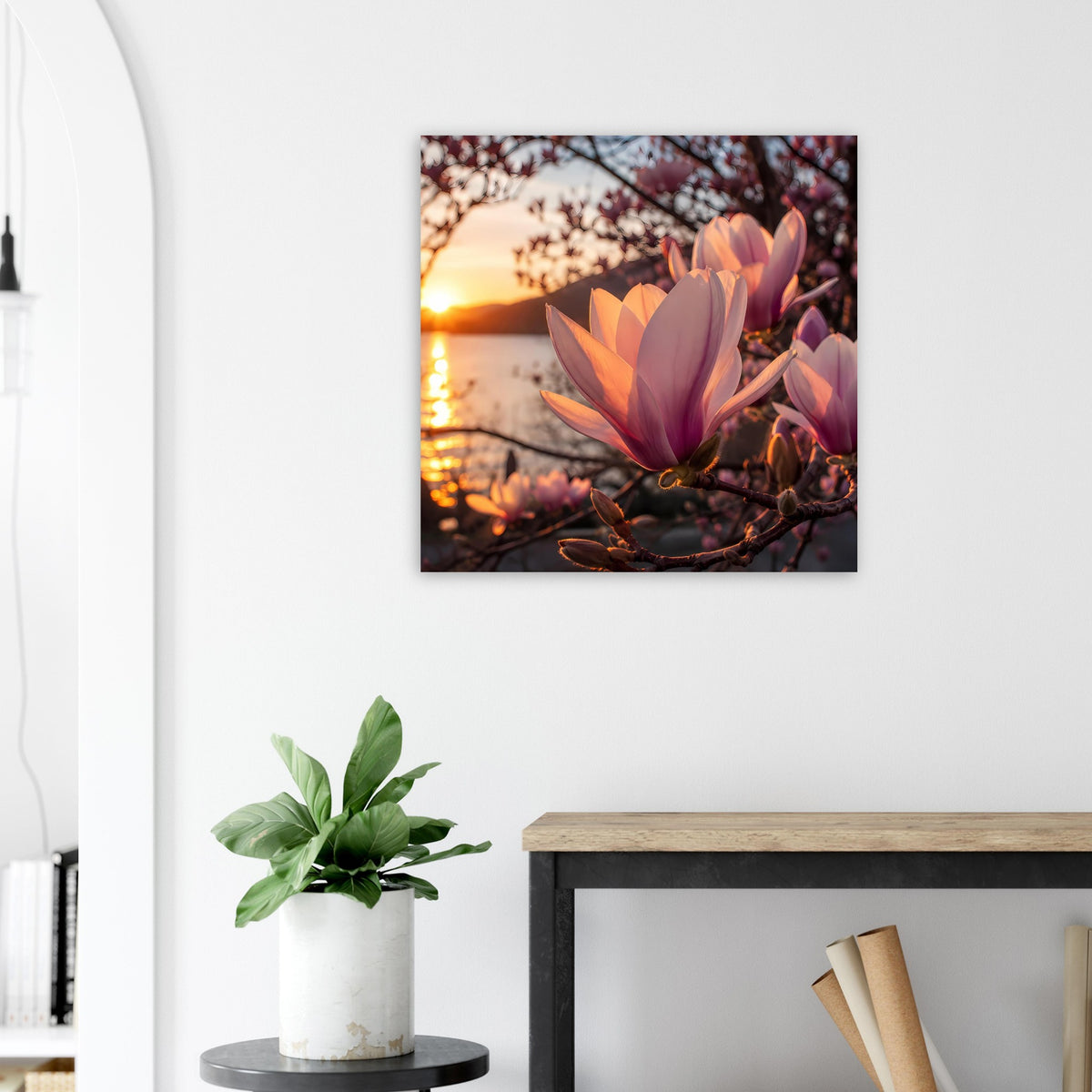 Blumenposter mit Magnolienblüten auf Zweigen und warmem Licht, quadratisch