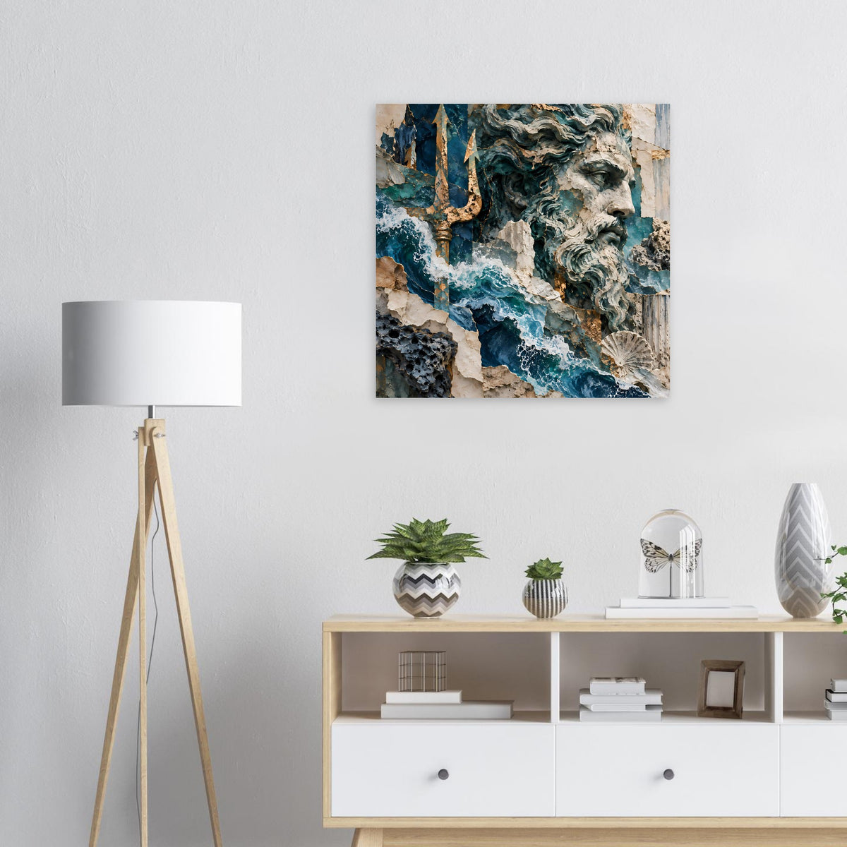 Mythologieposter: Neptun-Skulpturprofil zwischen Meereswellen, Blau- und Brauntöne