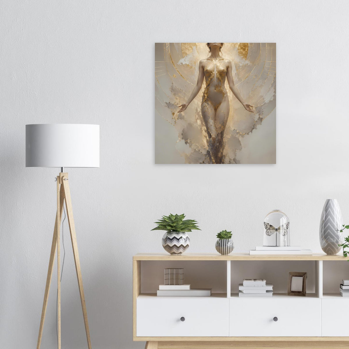 Poster mit schwebender Frauenfigur in Creme und Gold, Gesamtansicht