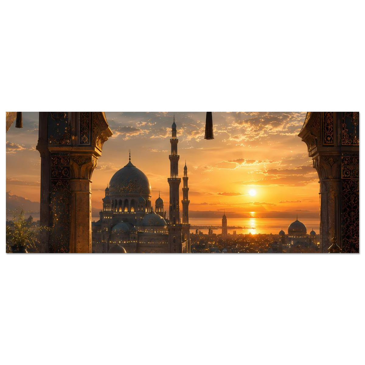 Breites Druckposter: Moschee bei Sonnenuntergang, Blick durch Rundbogen mit goldenen Laternen