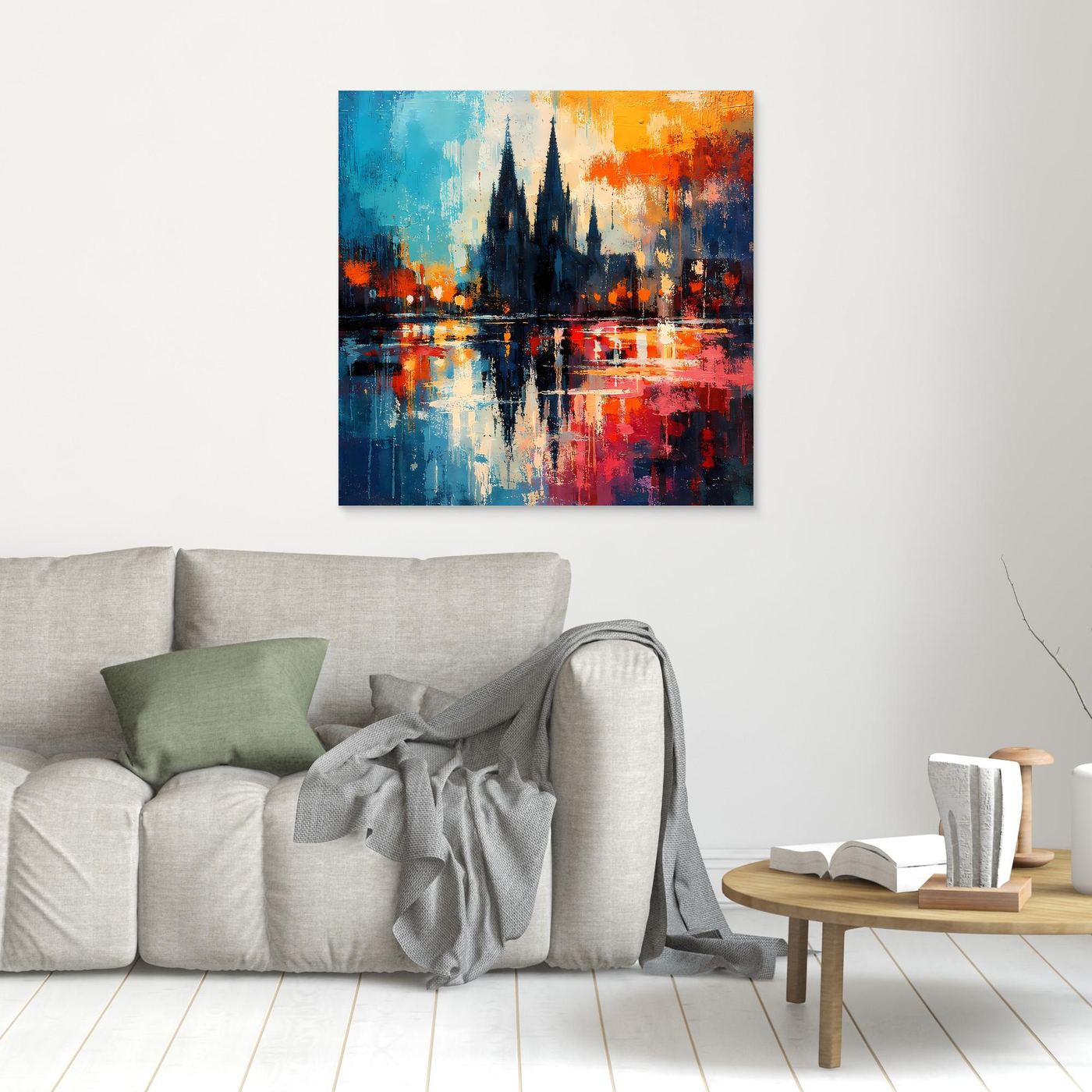 Quadratisches Wandbild ohne Rahmen: abstrakte Köln-Dom-Silhouette mit farbiger Spiegelung.