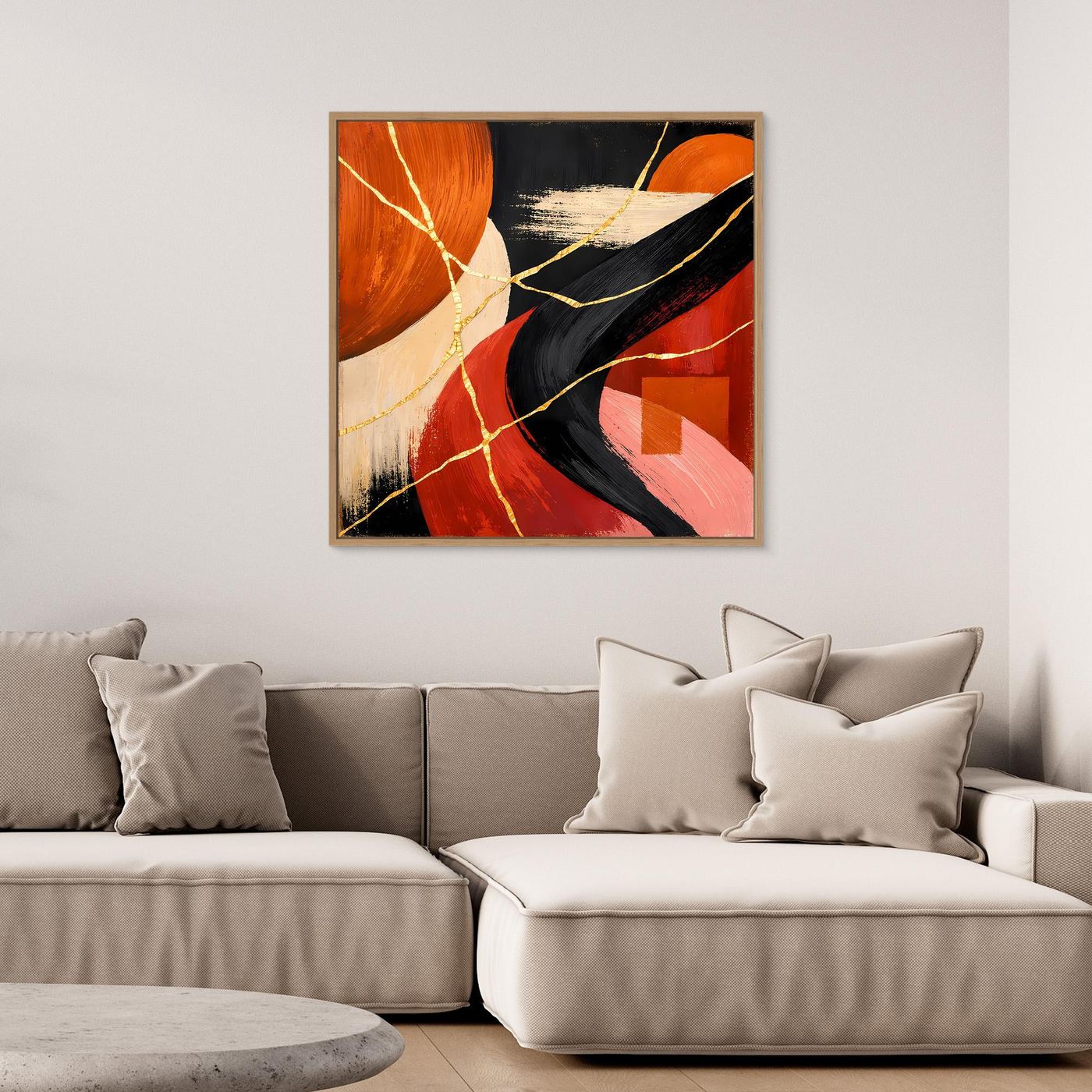 Abstraktes Leinwand-Wandbild mit Kintsugi-Goldlinien und heller Holzumrandung, Rot/Schwarz