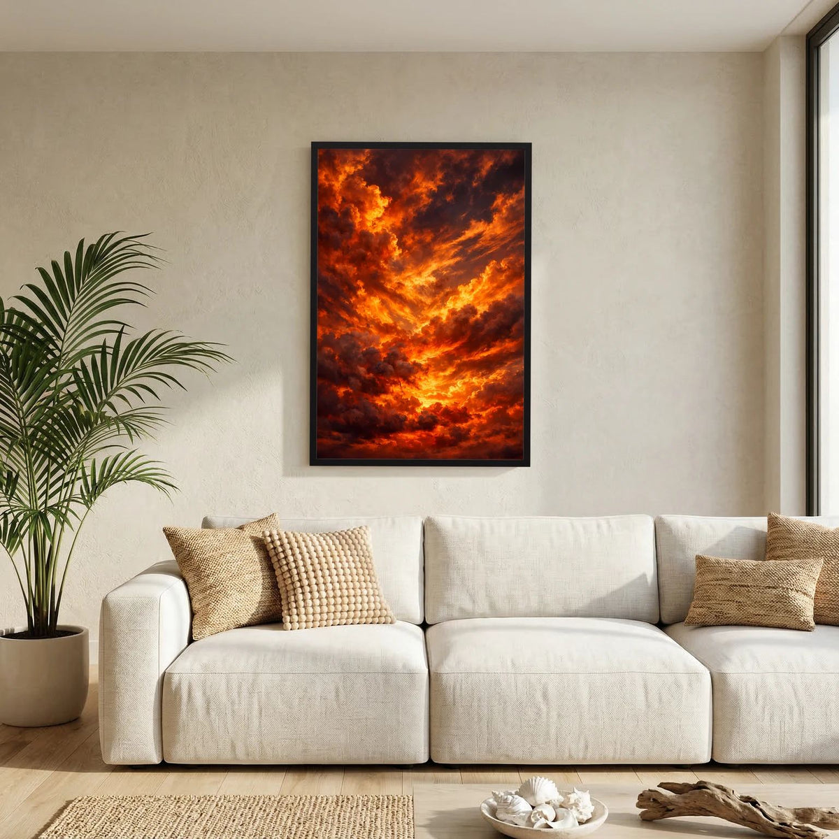 Wandposter mit schwarzem Rahmen und dramatischen Wolken in Orange und Rot, Hochformat