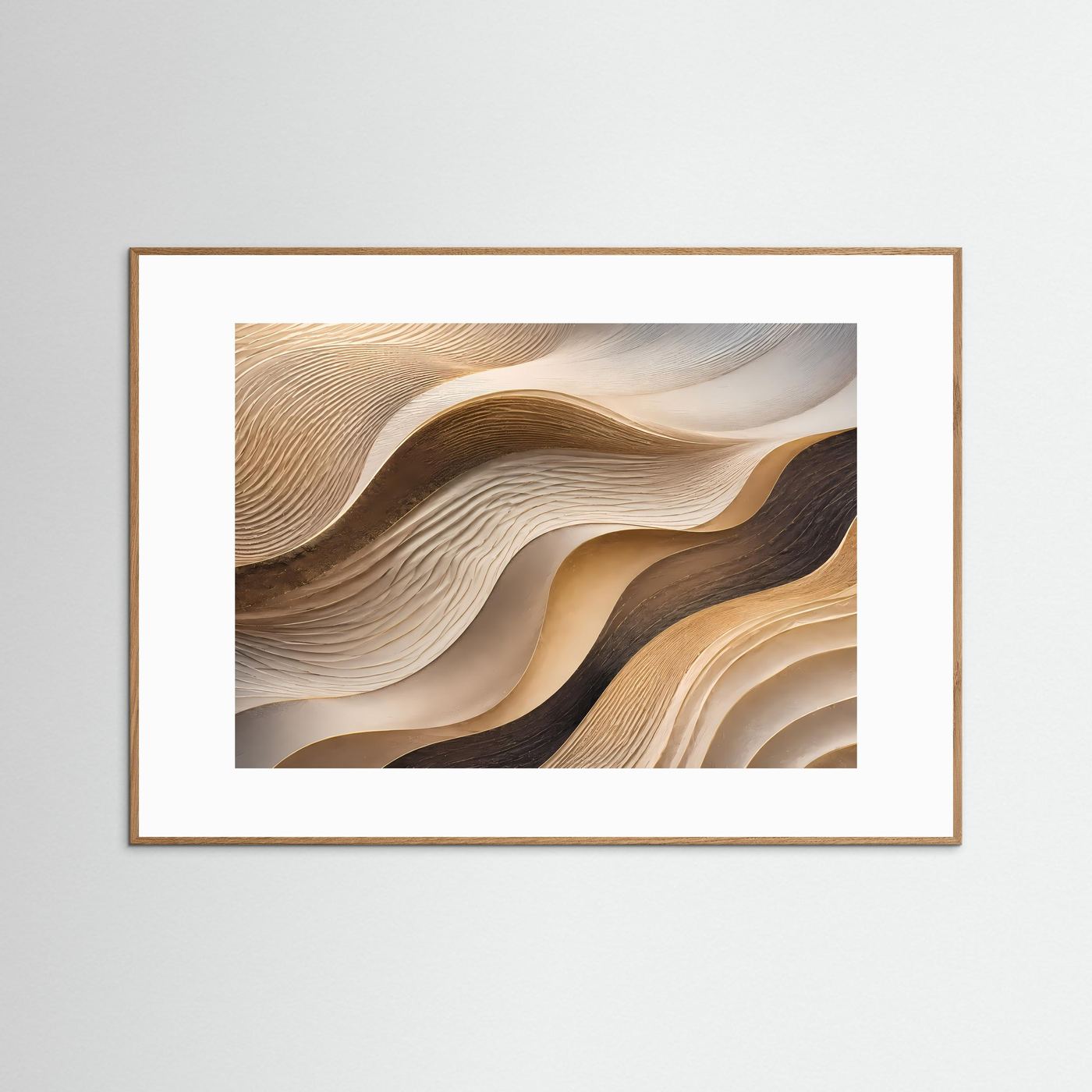 Gerahmte Wandkunst mit abstrakten Wellen in Beige und Gold, brauner Holzrahmen