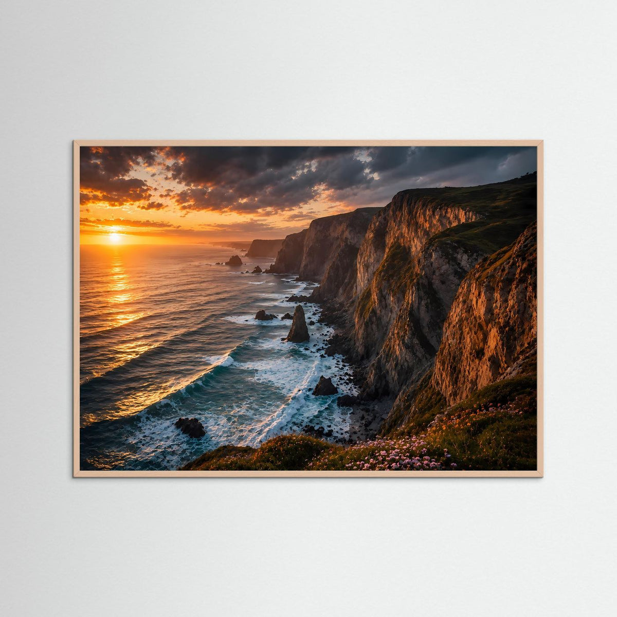 Wandbild Steilküste am Meer bei Sonnenuntergang, rosefarbener Holzrahmen