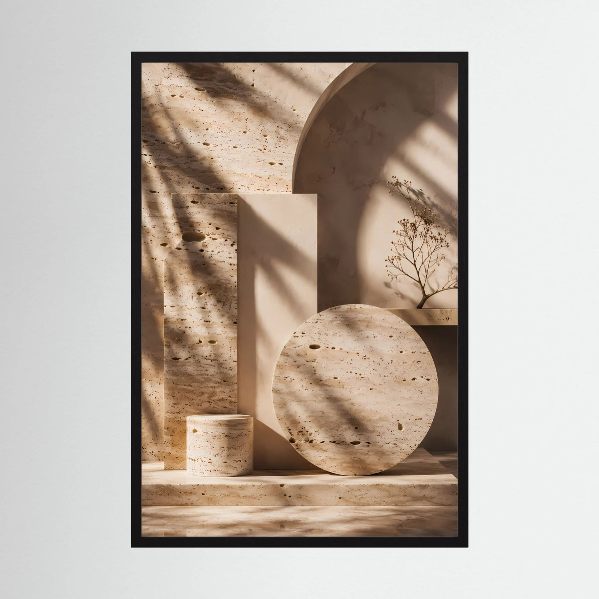 Hochformat-Poster mit abstrakten Travertin-Formen in Beige und Creme, schwarzer Rahmen