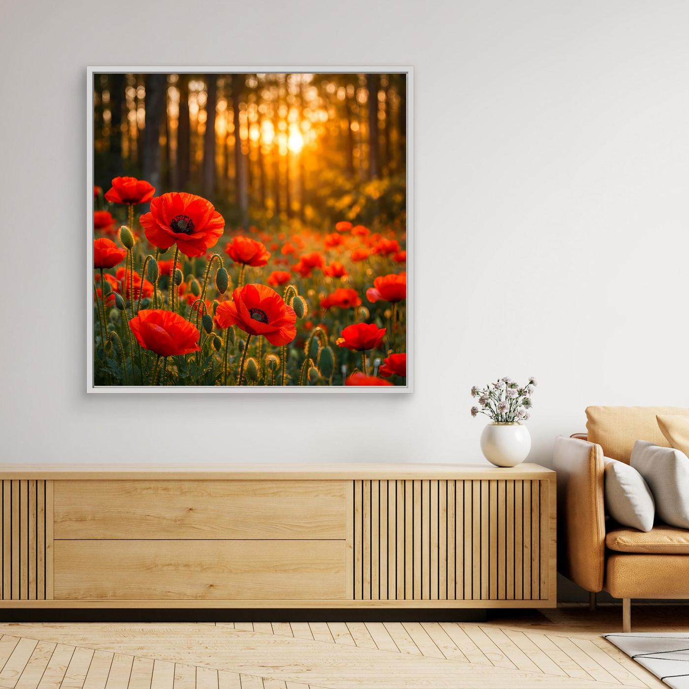 Leinwandbild mit roten Mohnblumen und goldener Waldsonne, weißer Rahmen