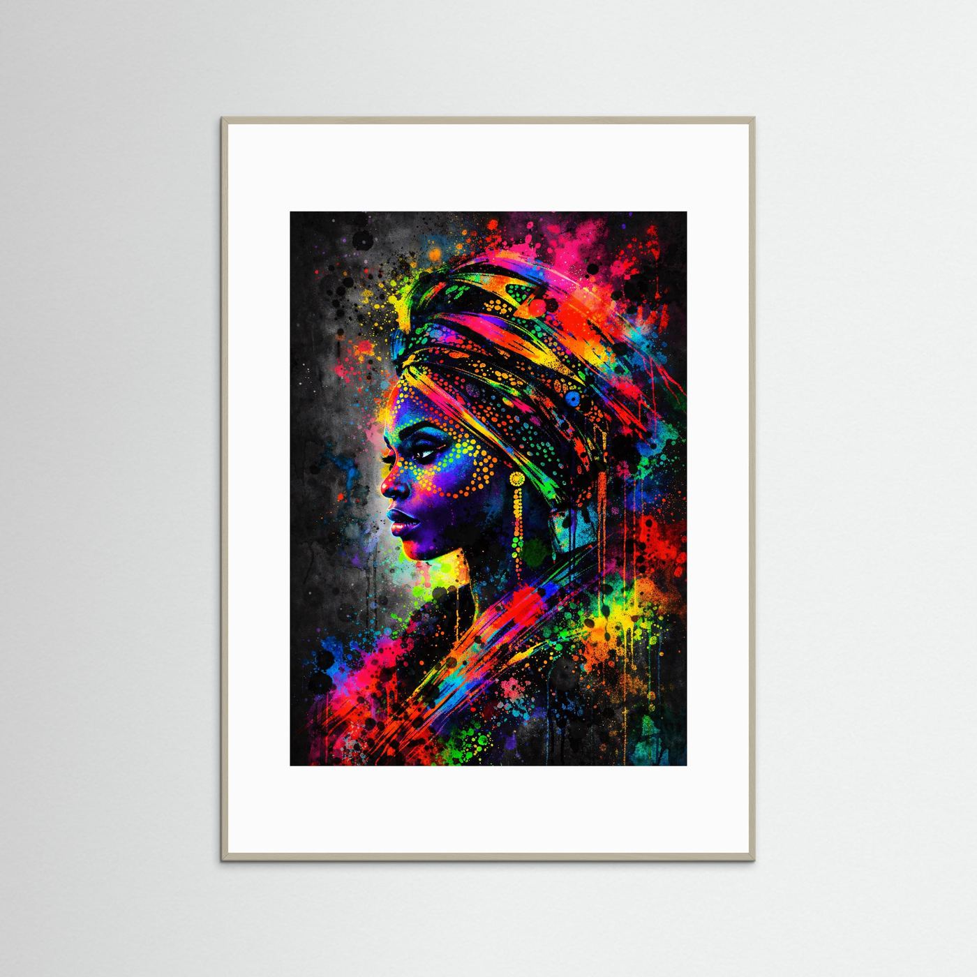 Neon-Pop-Art Porträtposter: Frau mit farbigem Kopfschmuck, beiger Holzrahmen