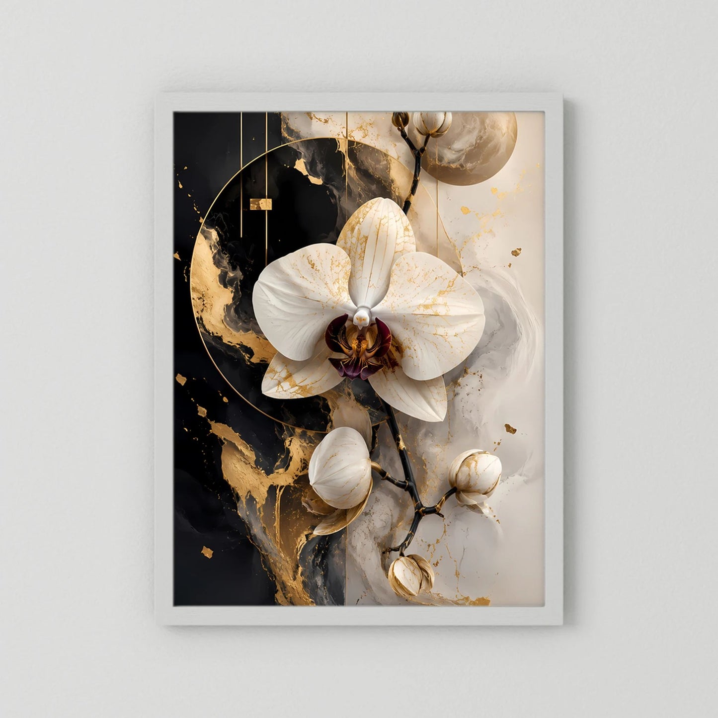 Poster mit weißer Orchidee in Schwarz und Gold, weißer Rahmen.