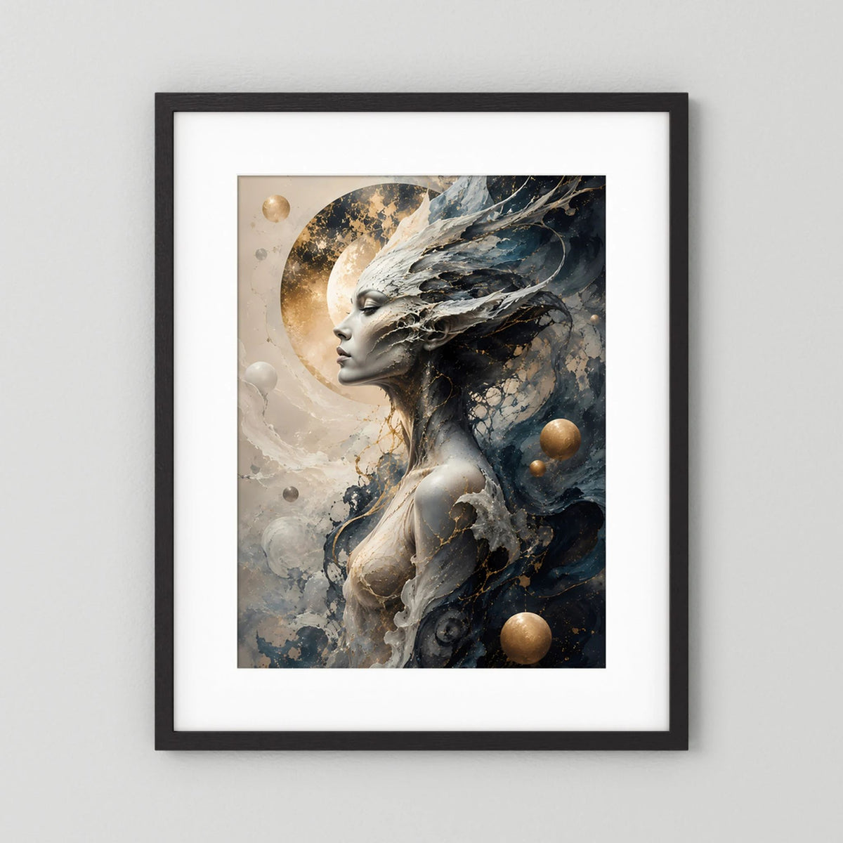 Kosmische Göttin | Mystische Fantasy Frau in Schwarz Gold | Poster Hochformat