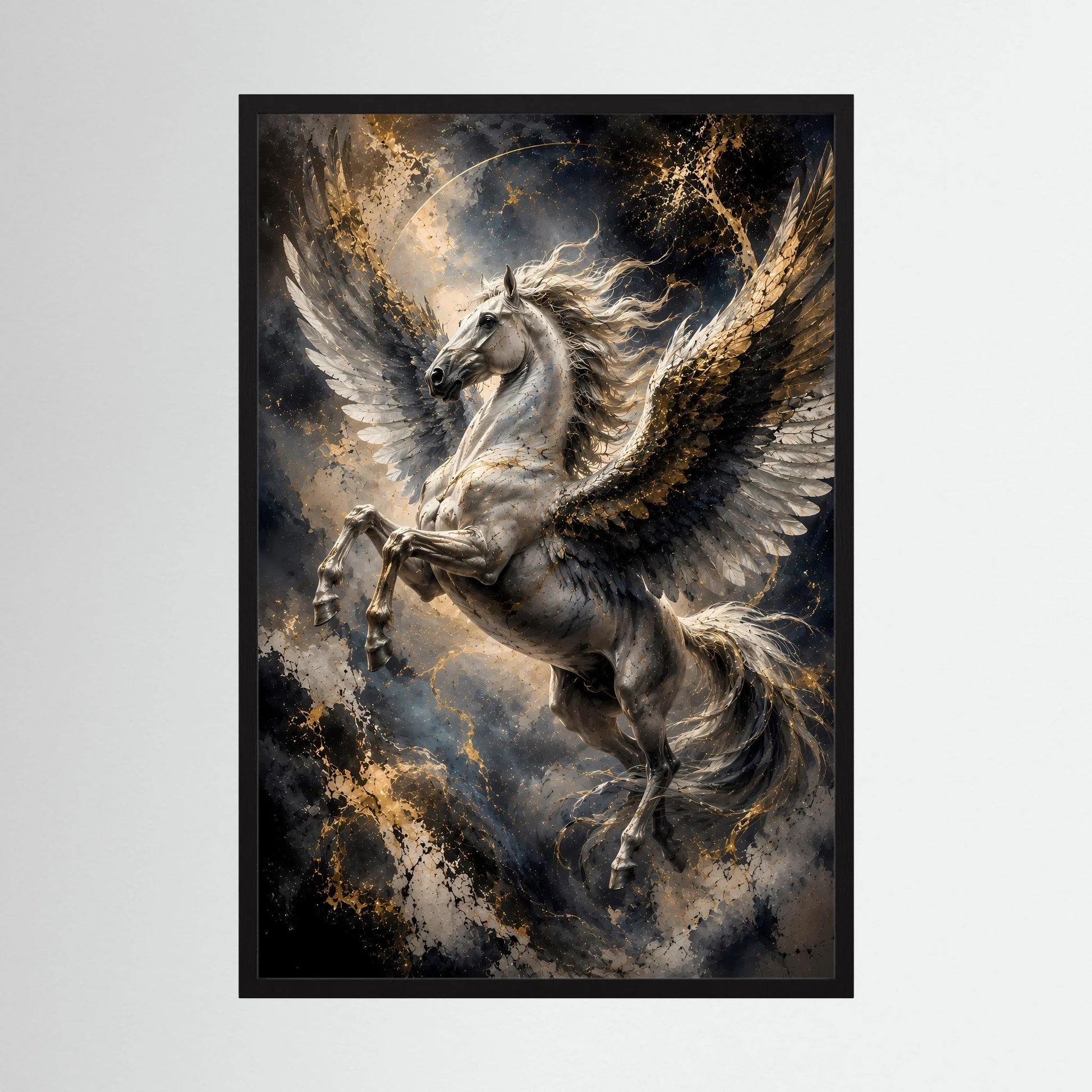 Hochformat-Poster mit Pegasus mit goldenen Flügeln und silbernem Körper, schwarz gerahmt