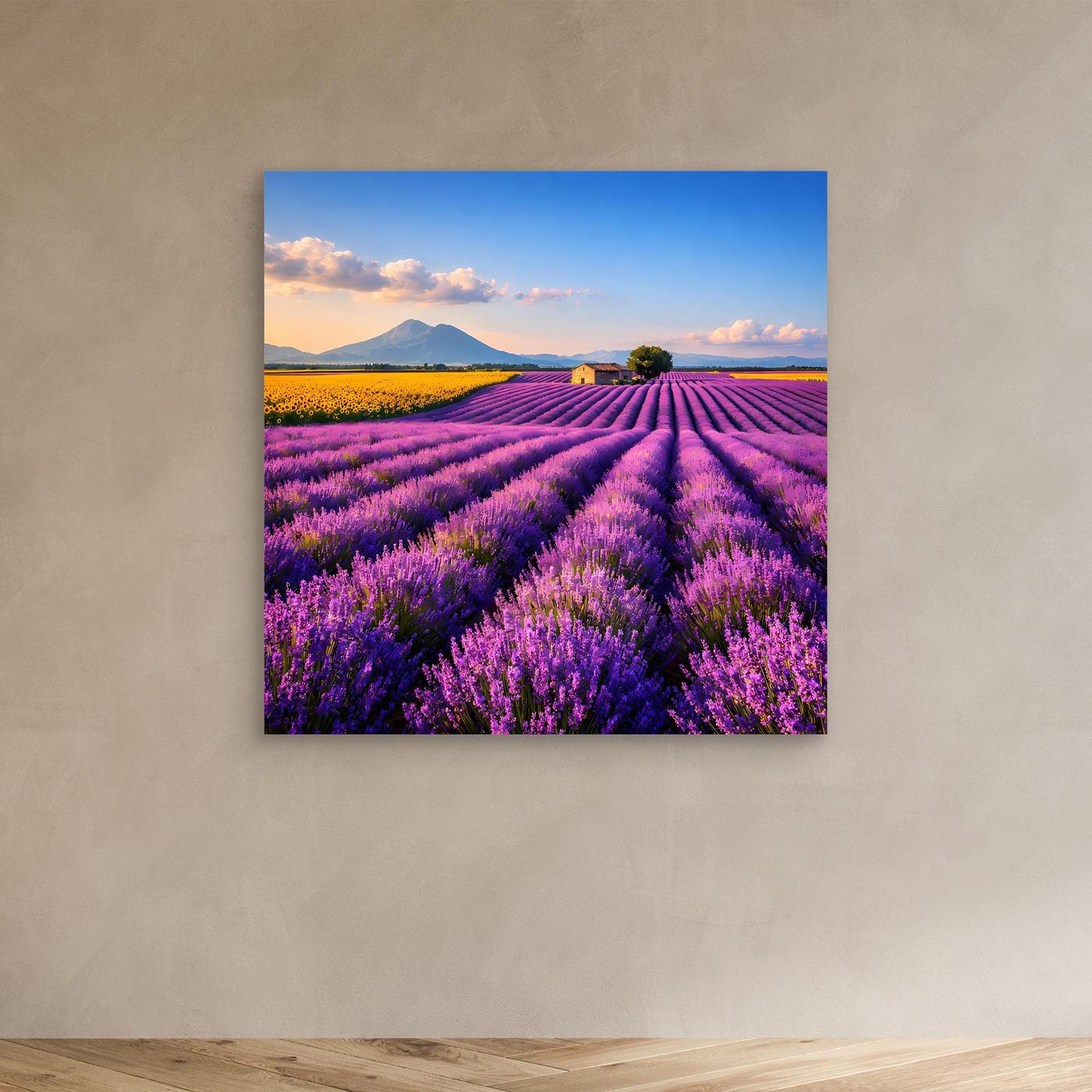 Leinwandbild mit Lavendelfeld in Provence-Optik, lila Blütenreihen, klein im Raum, ohne sichtbaren Rahmen