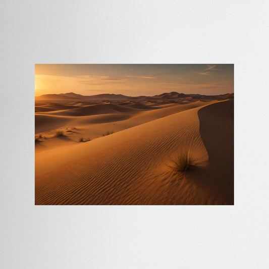 Poster mit goldenen Sanddünen und Dünenkamm in der Wüste bei Sonnenuntergang