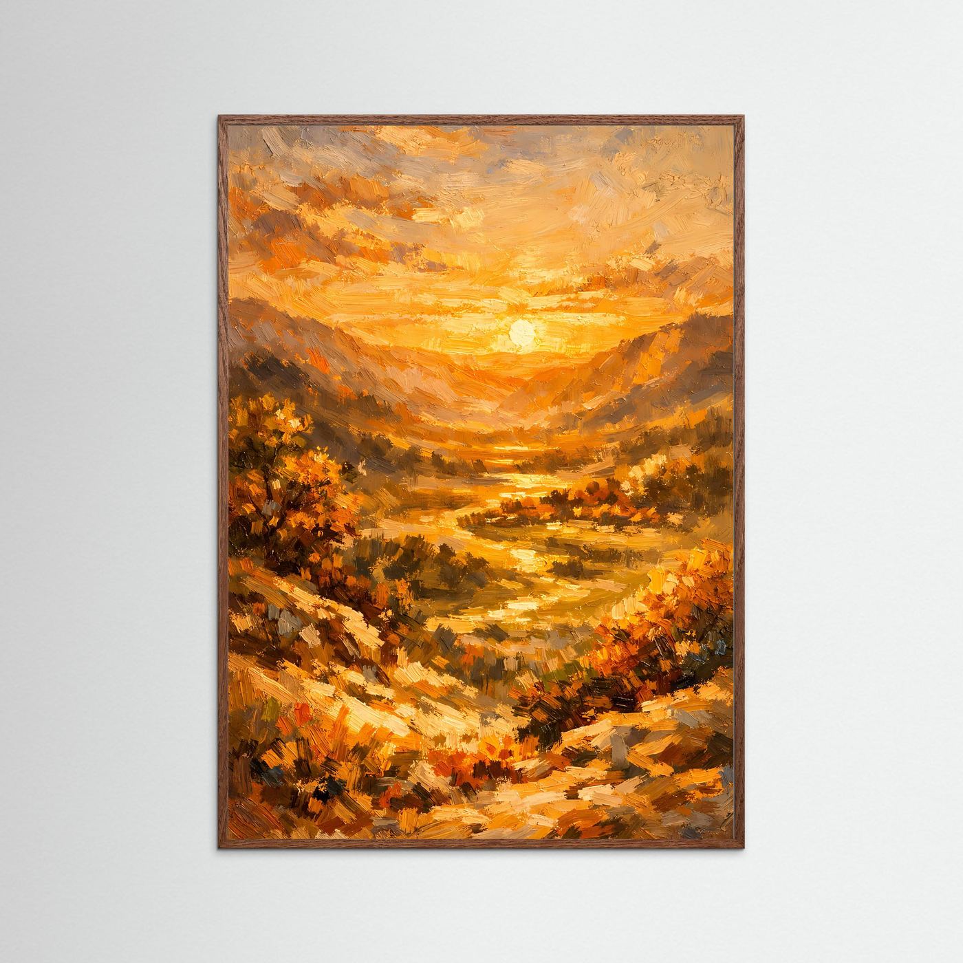 Hochformatiges Ölgemälde-Poster im dunklen braunen Holzrahmen mit warmem Sonnenuntergang