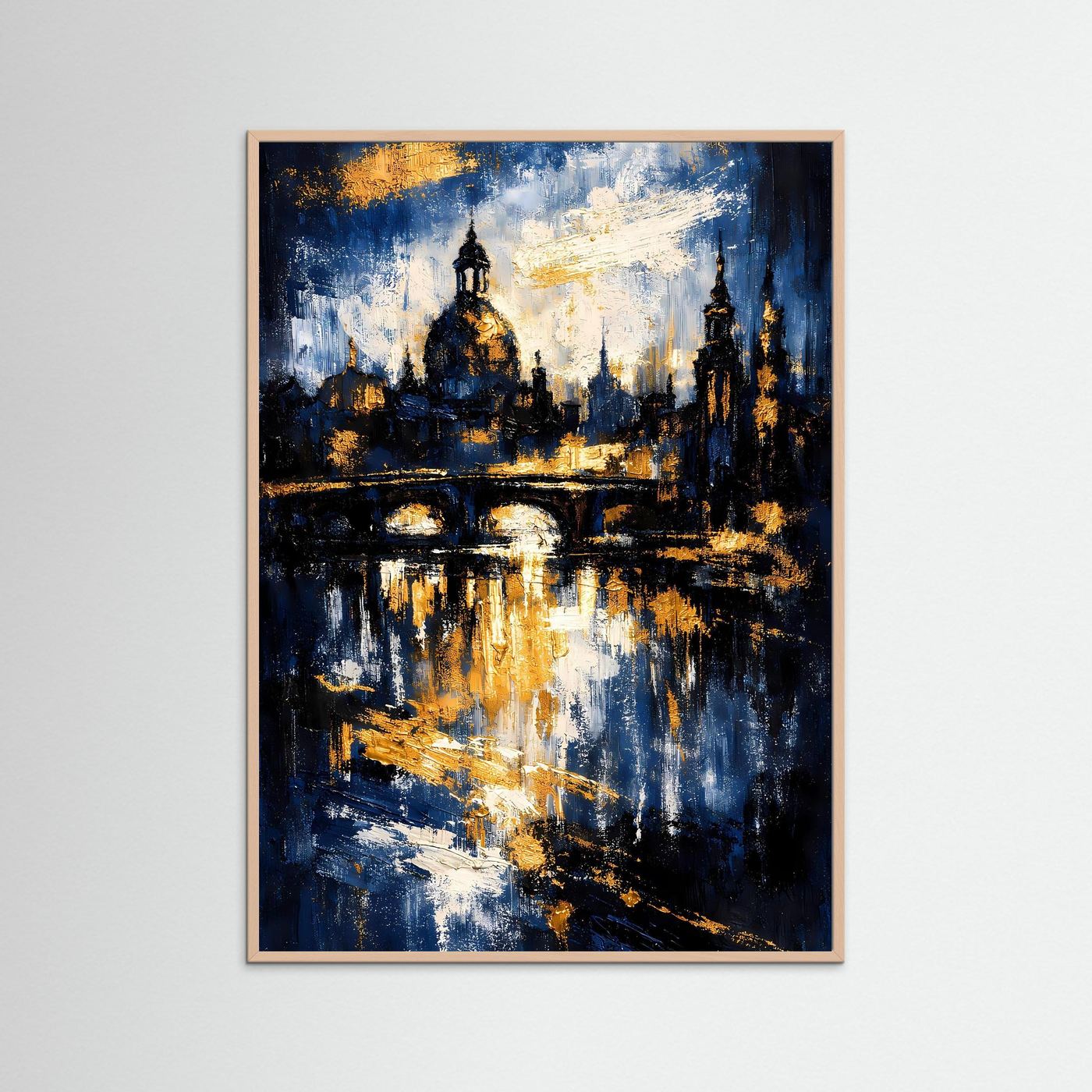Gerahmtes Stadtposter mit Frauenkirche-Silhouette in Gold und tiefblau, rötlicher Holzrahmen