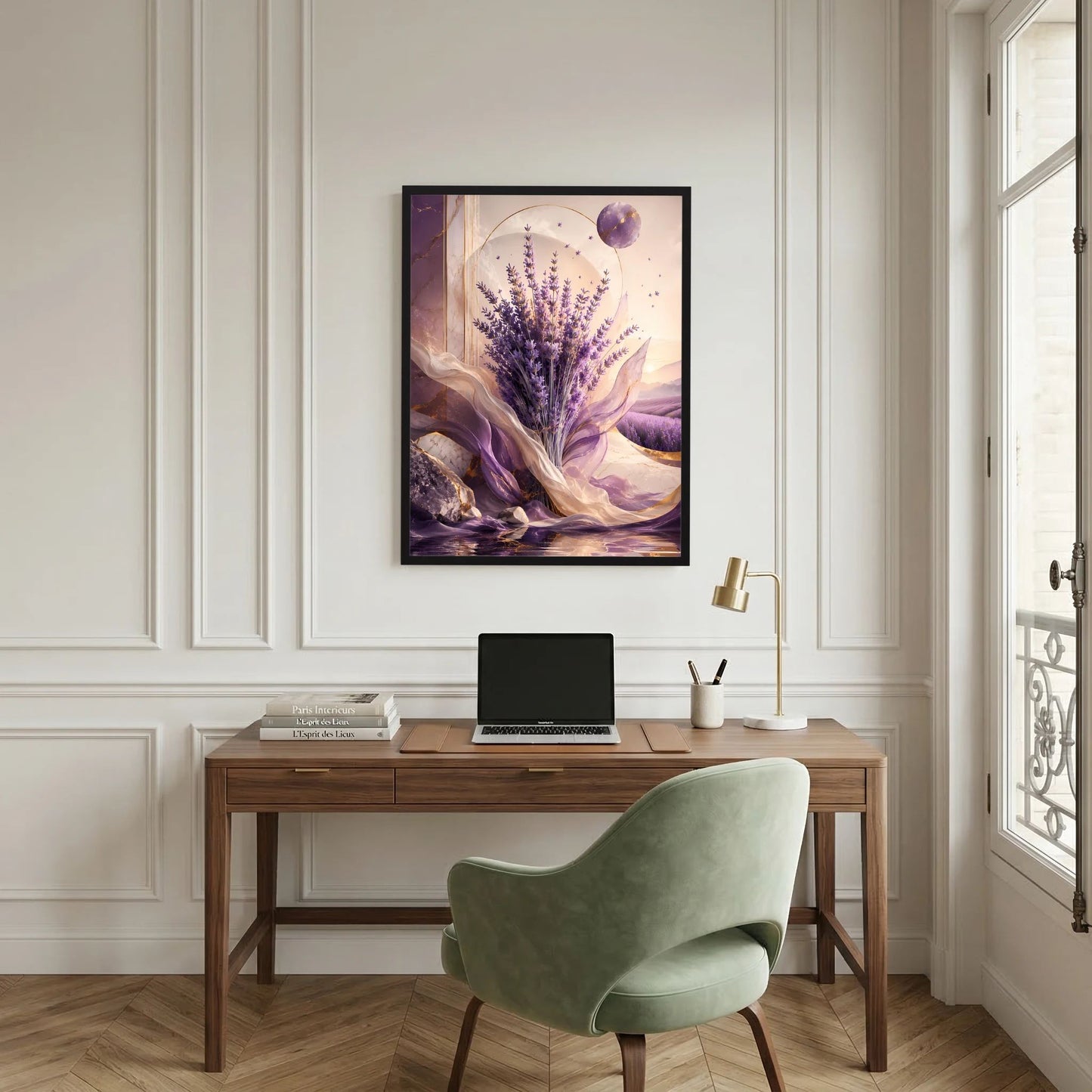 Lavendel-Poster im Hochformat mit violetten Blüten, mondähnlichem Kreis und Goldtönen