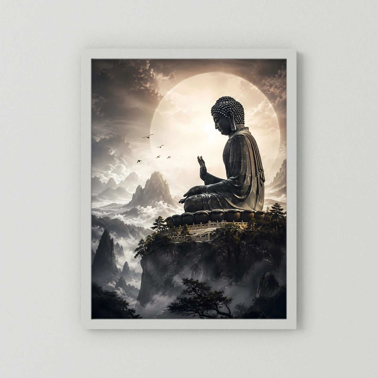 Poster mit sitzendem Buddha über Wolken, goldener Mond, dunkle Berge, weißer Rahmen
