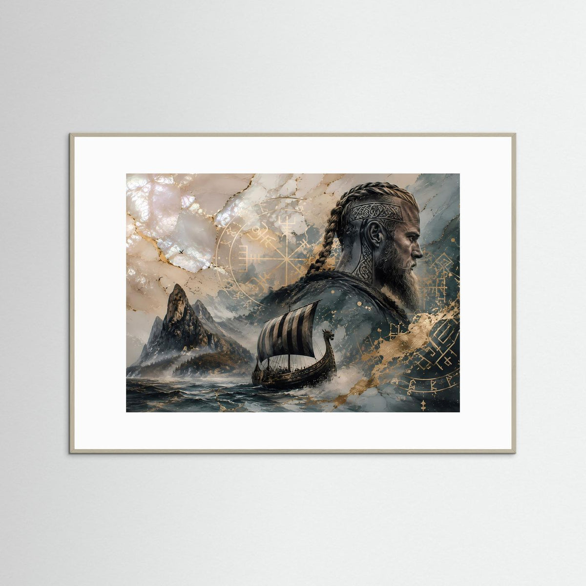 Querformat-Poster im hellen Holzrahmen: Wikinger am Boot mit goldenen Runen und Linien