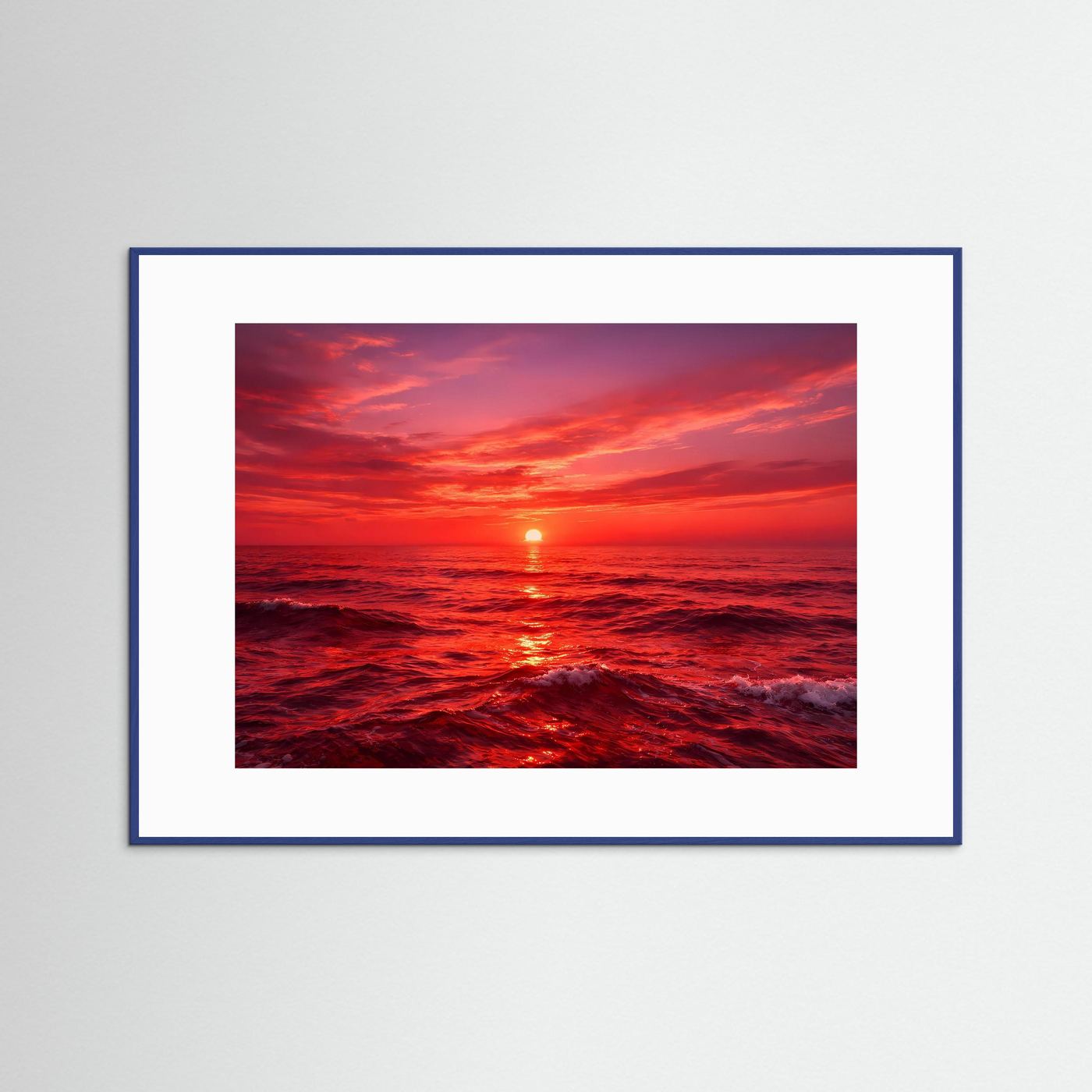 Gerahmtes Wandbild: Sonnenuntergang über dem Meer, roter Himmel, blauer Rahmen, weißer Rand