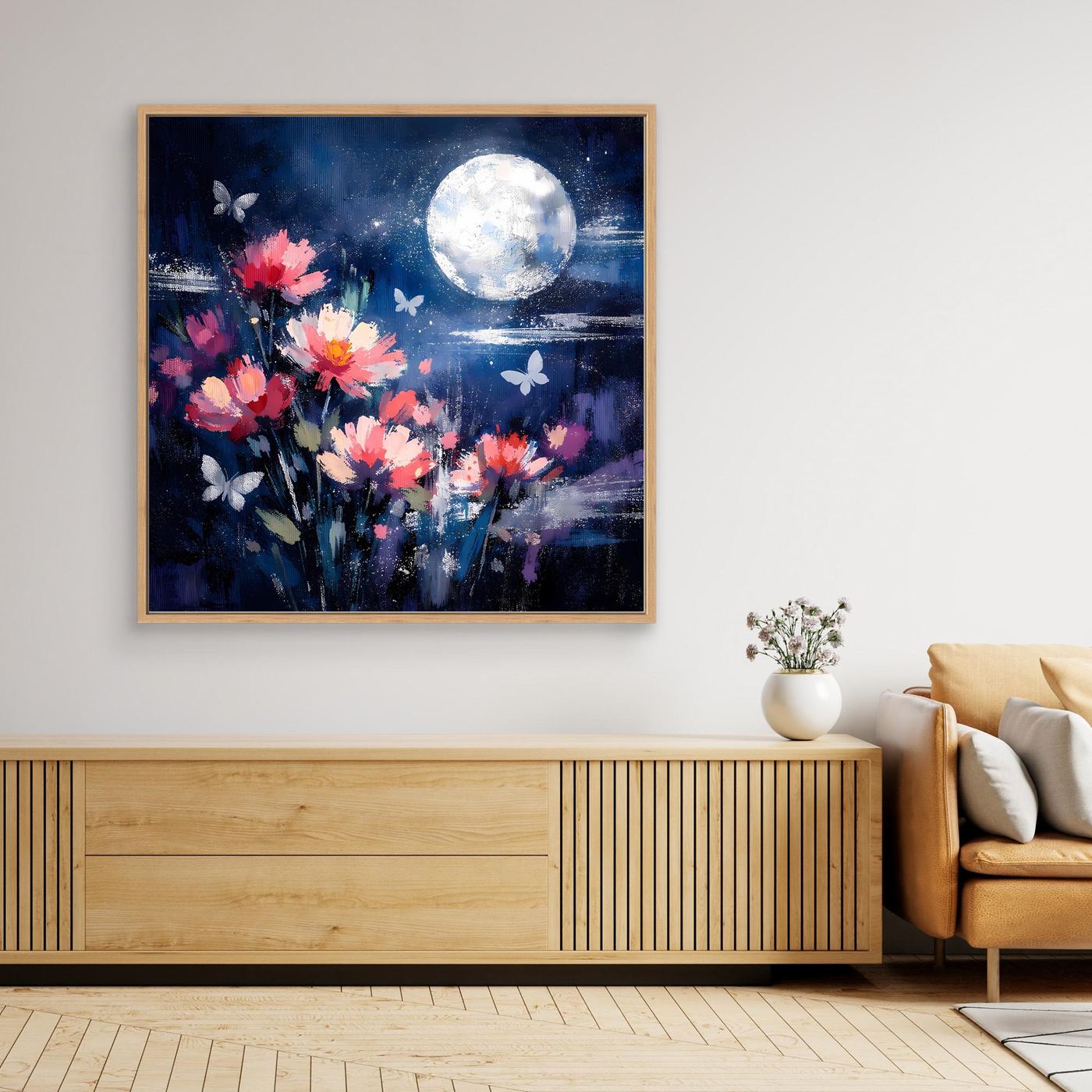 Quadratisches Wandbild mit Blumen, Schmetterlingen und hellem Vollmond; goldener Rahmen.
