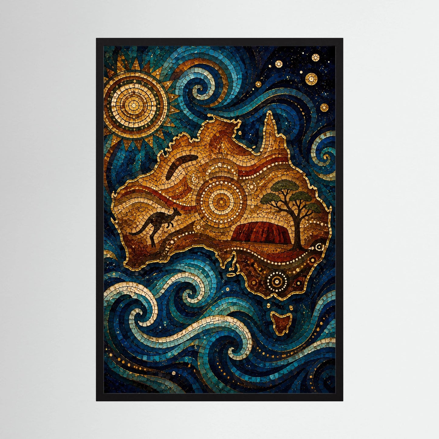 Gerahmtes Poster mit Mosaik-Landschaft, Känguru, blauen Wellen und Kreis-Sonne am Himmel